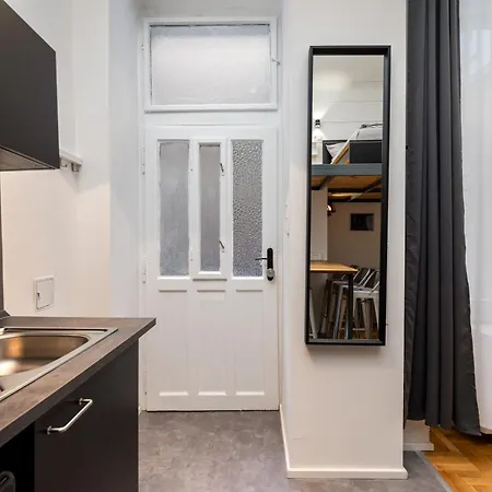 Apartment Industrial Westend Budapest